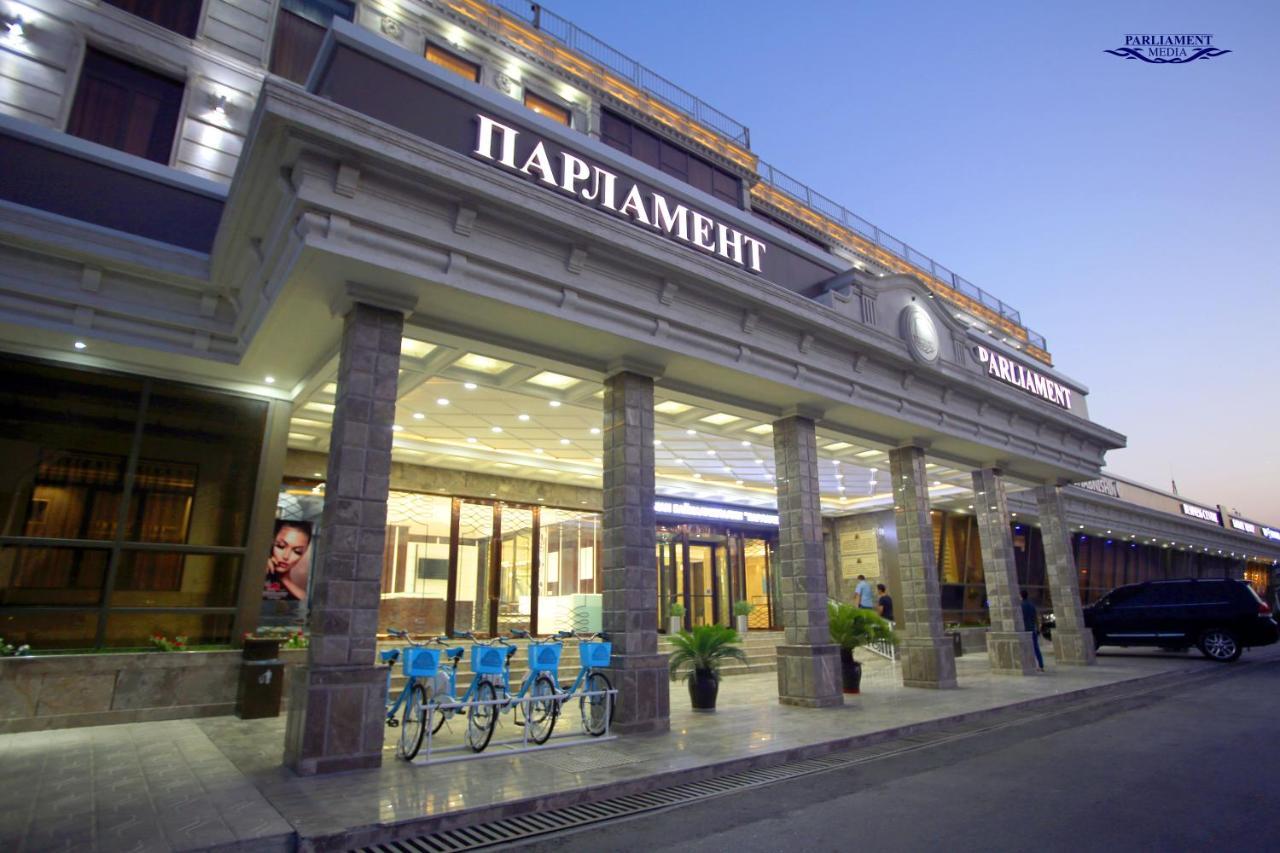Parliament Palace Hotel Hudzsand Kültér fotó